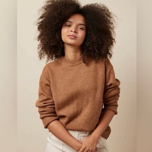 American Eagle Sweaters - American Eagle Whoa So Soft Tan Crewneck Sweater Women’s Size Small